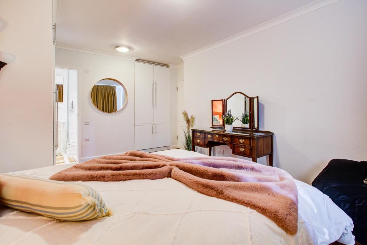3-Bedroom, 3-Baths Apartment In Super Posh Marylebone, Central London, W1 Екстериор снимка
