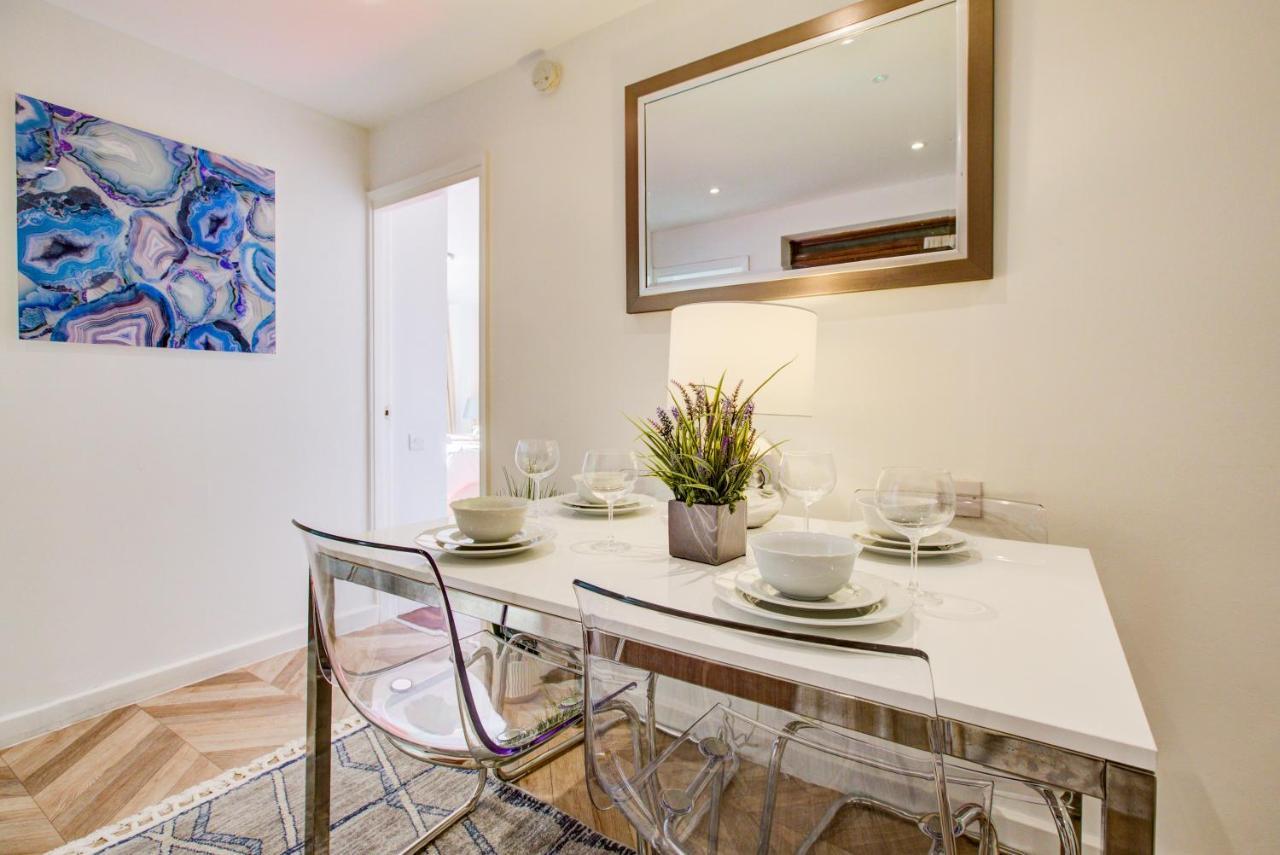 3-Bedroom, 3-Baths Apartment In Super Posh Marylebone, Central London, W1 Екстериор снимка